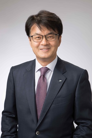 山口 明夫